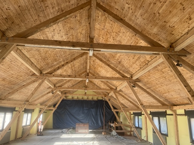 Ignifugation du bois avec un vernis classement B-S1-DO en Alsace